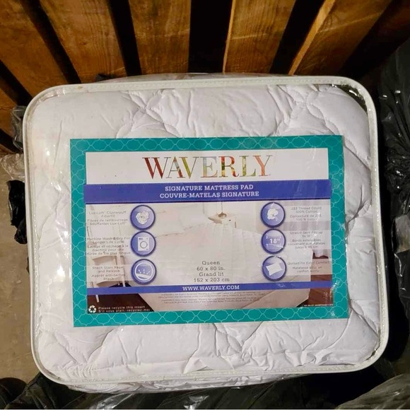Waverly brand - Signature Queen Mattress Pad - Picture 1 of 2